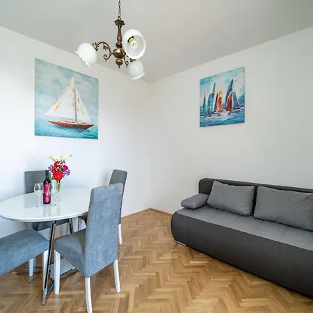 Debos - One-bedroom With Balcony And Sea View Дубровник