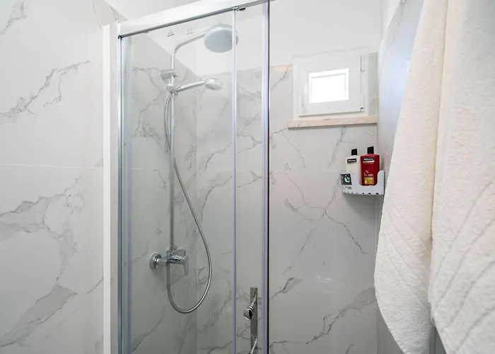 Apartmán Debos - One-bedroom With Balcony And Sea View *