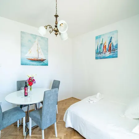 Debos - One-bedroom With Balcony And Sea View Lägenhet Dubrovnik