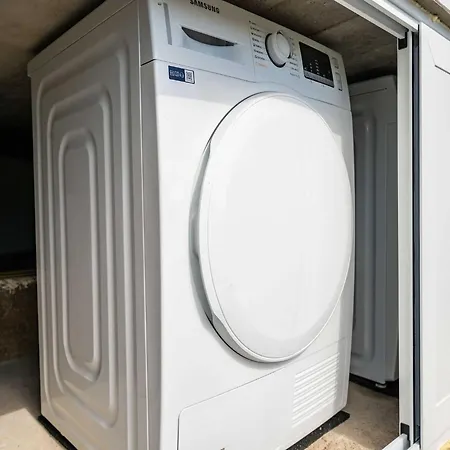 Debos - One-bedroom With Balcony And Sea View