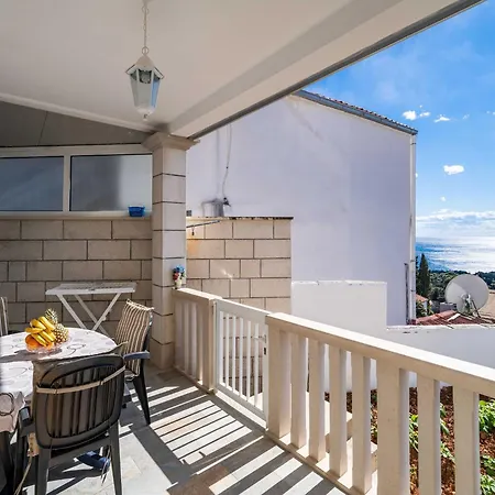 Debos - Three-bedroom With Balcony And Sea View *