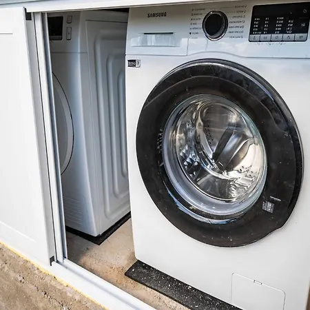 Debos - One-bedroom With Balcony And Sea View *