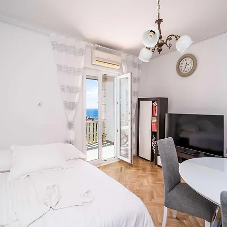 Debos - One-bedroom With Balcony And Sea View Appartamento *