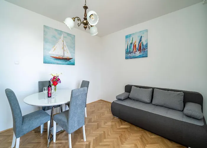Debos - One-bedroom With Balcony And Sea View Дубровник